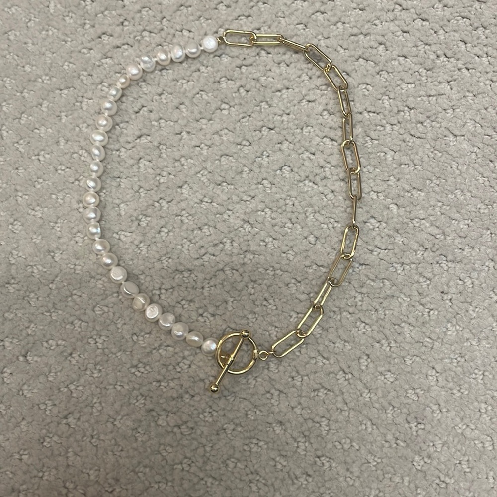 super cute necklace!
